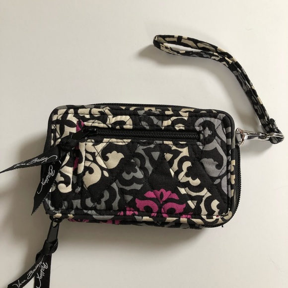 Wristlet with phone pocket - Picture 2 of 3